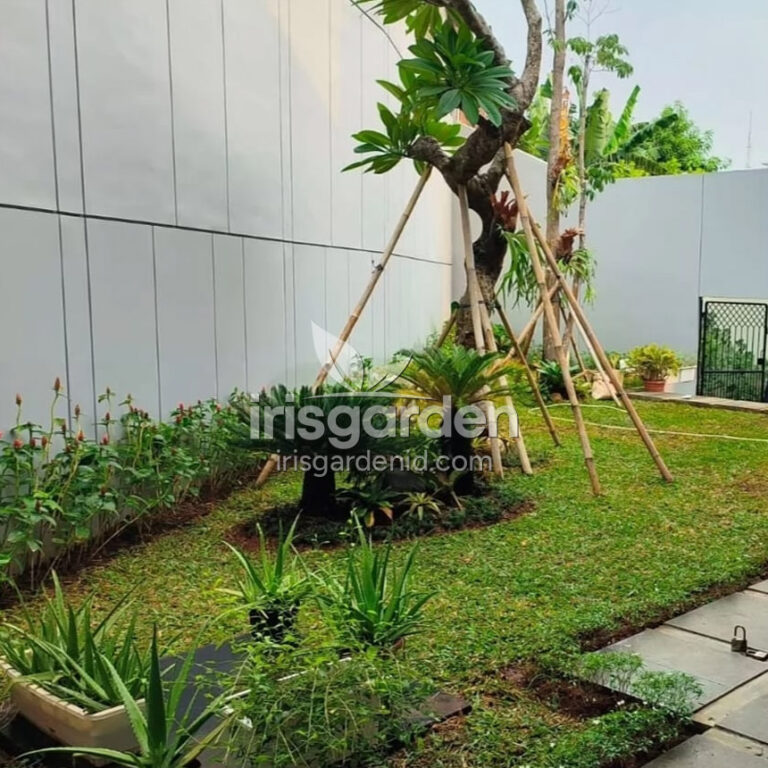 Tukang Taman Sentul